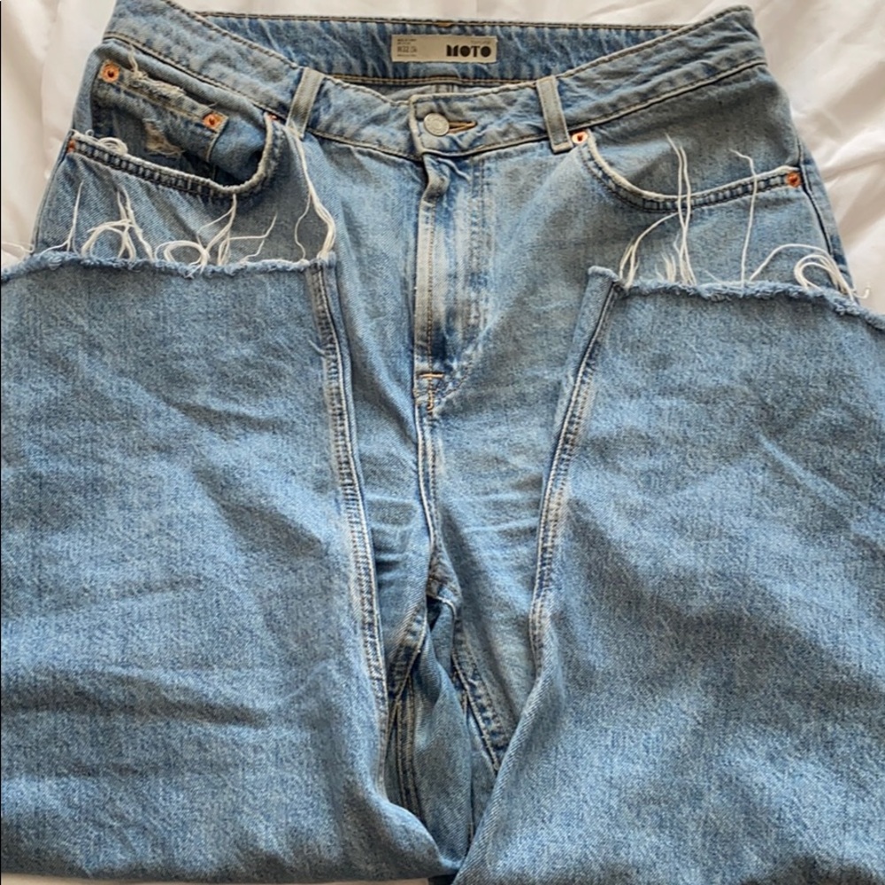 Light Washed Blue High-waisted Topshop Mom Jeans